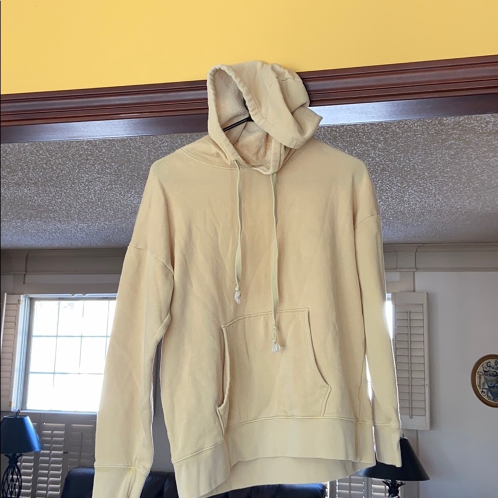 American eagle thin, hooded sweatshirt